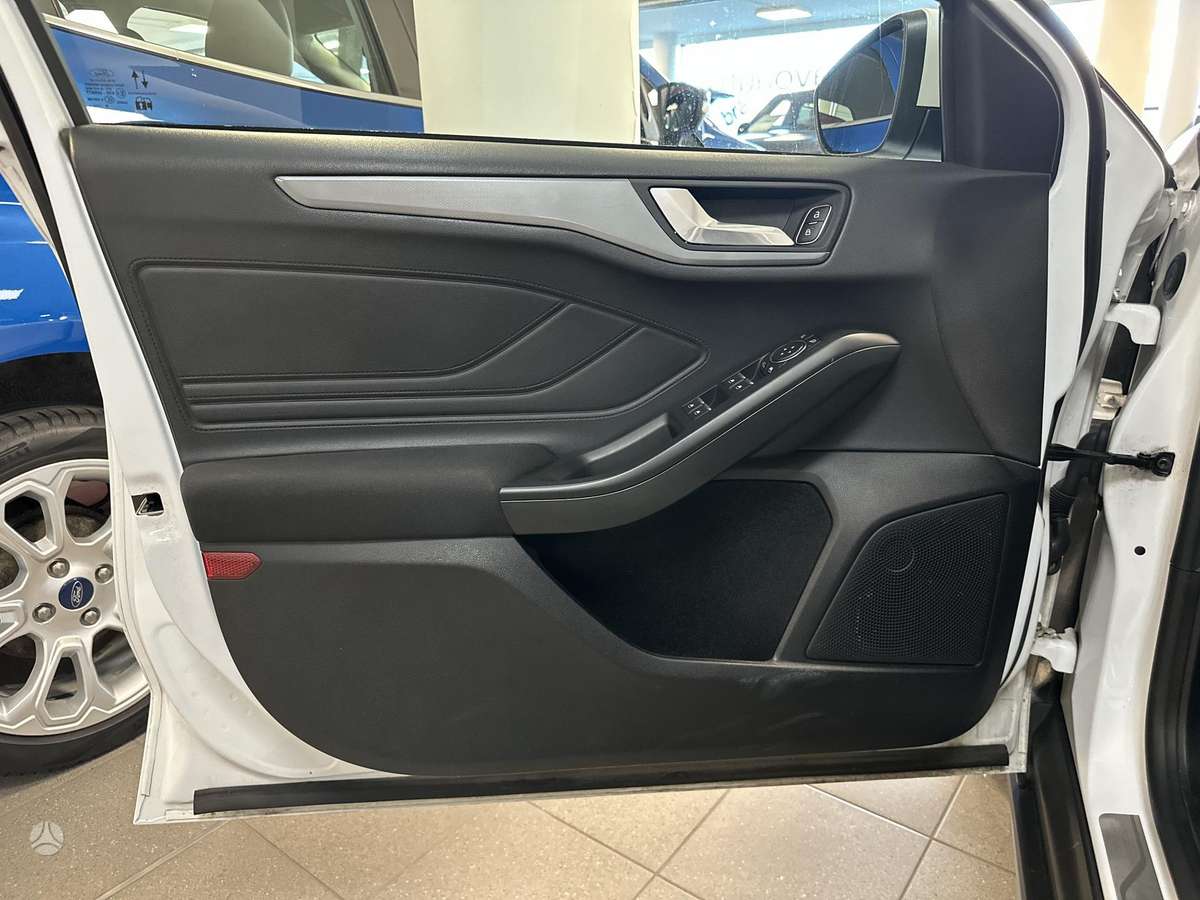 Ford Focus, 1.0 l., Хэтчбек