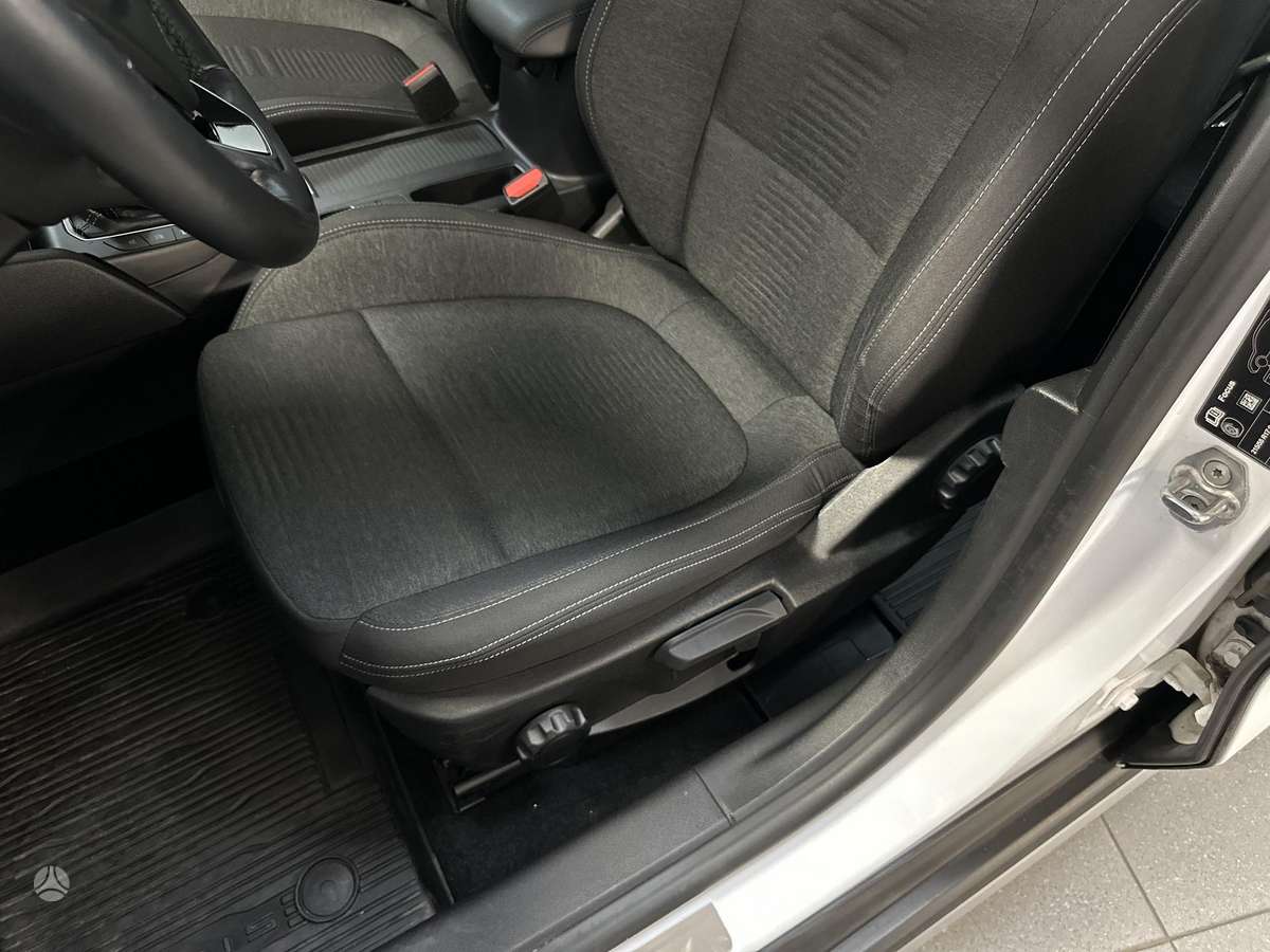 Ford Focus, 1.0 l., Хэтчбек