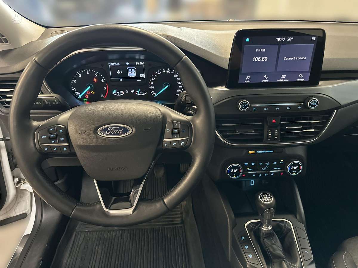 Ford Focus, 1.0 l., Хэтчбек