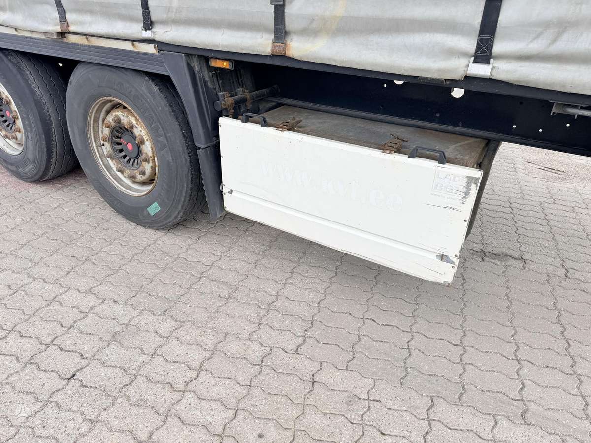Krone SDP27, curtain / tarpaulin