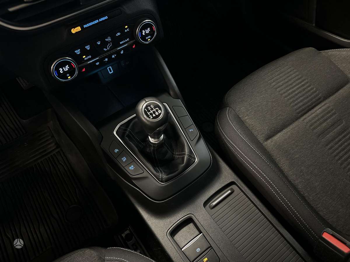 Ford Focus, 1.0 l., Хэтчбек