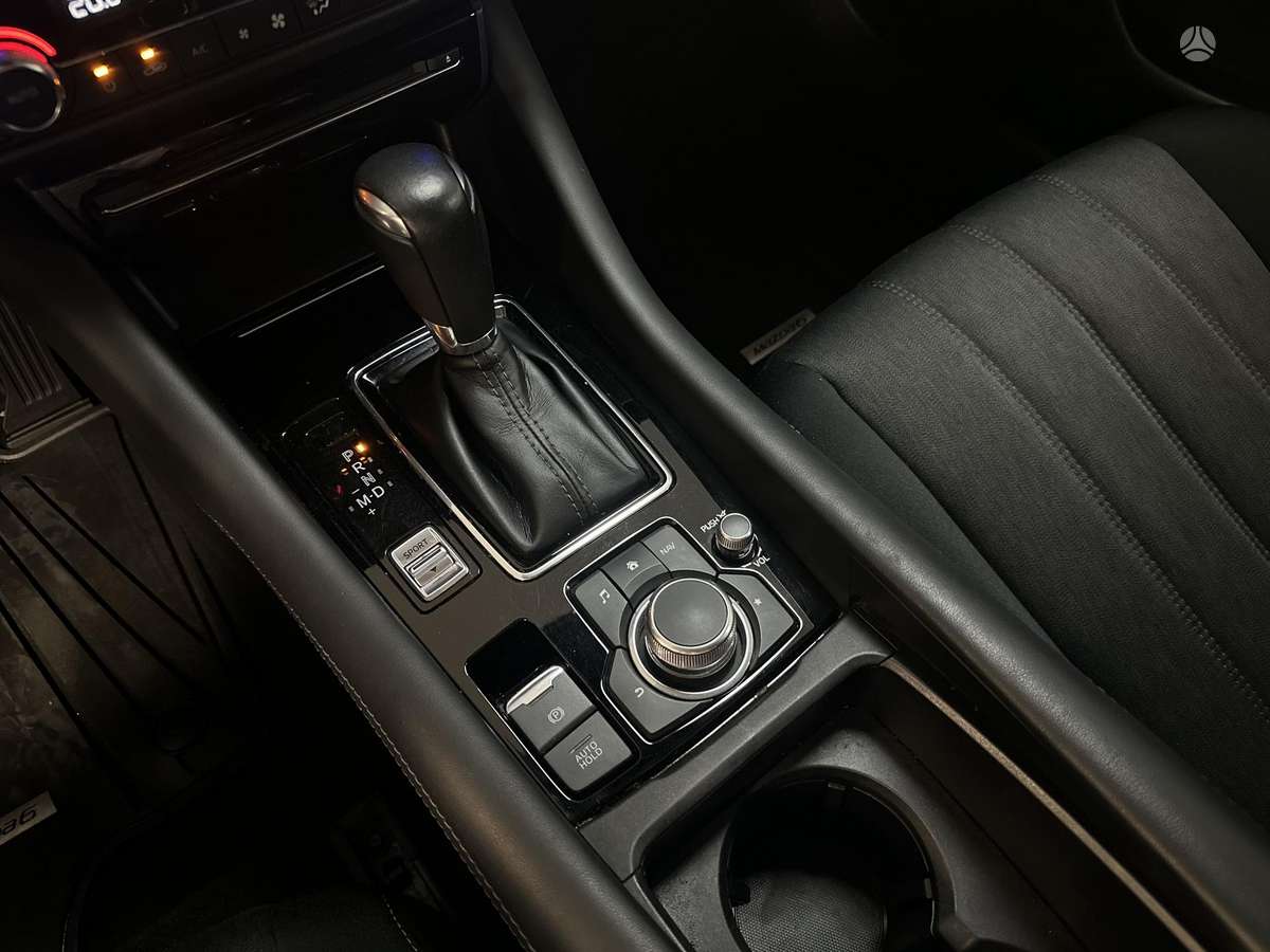 Mazda 6, 2.0 l., Седан