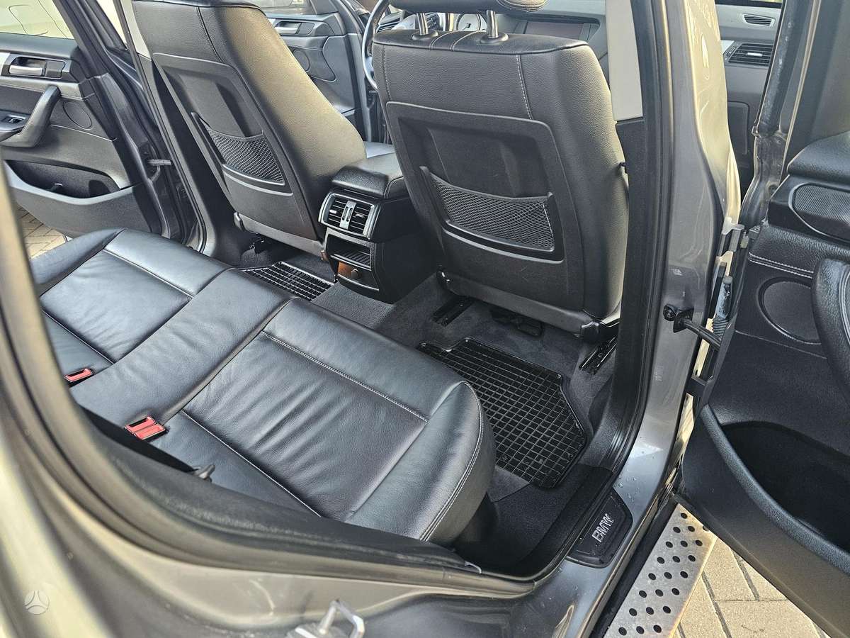 BMW X3, 2.0 l., Хэтчбек