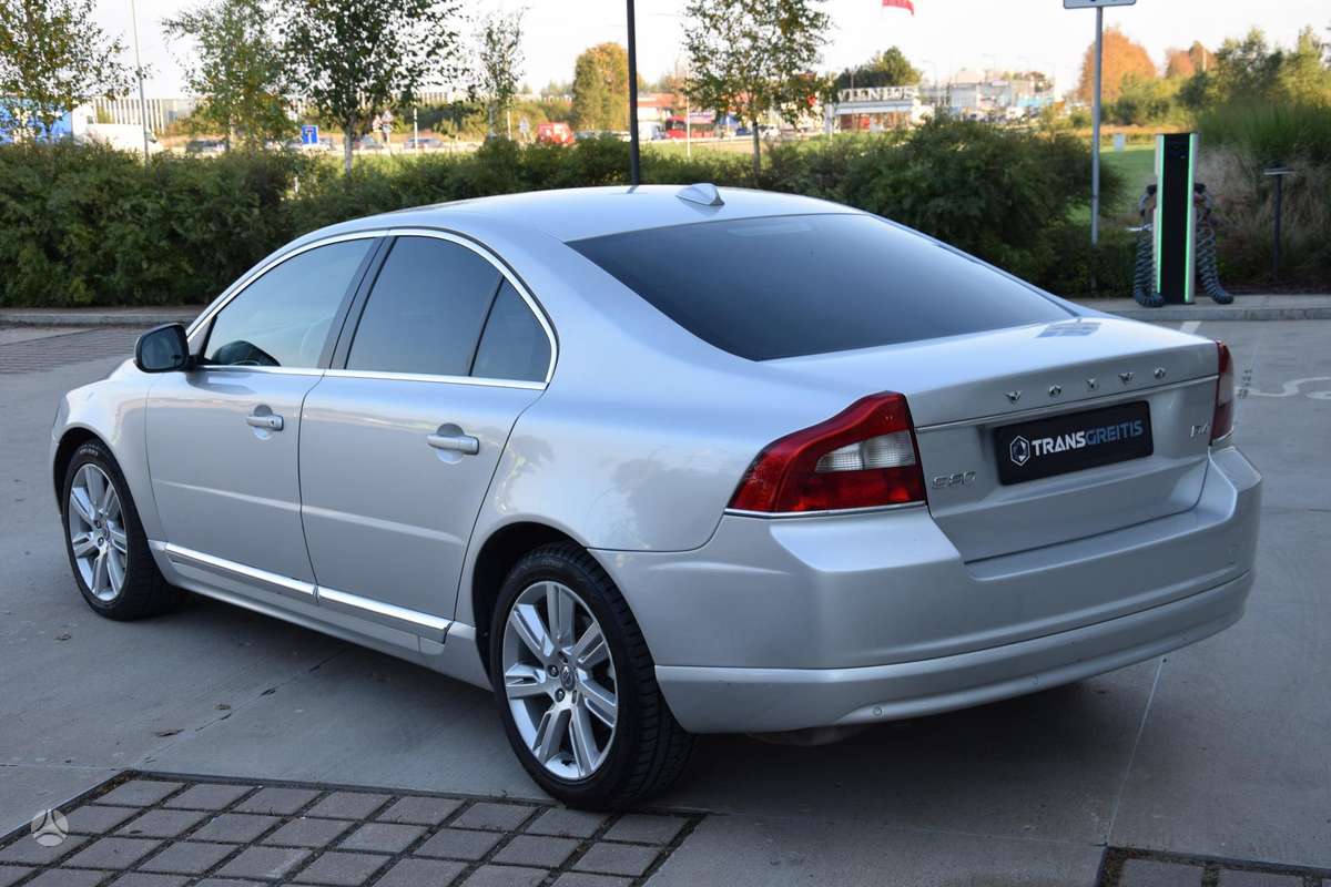 Volvo S80, 2.0 l., Седан