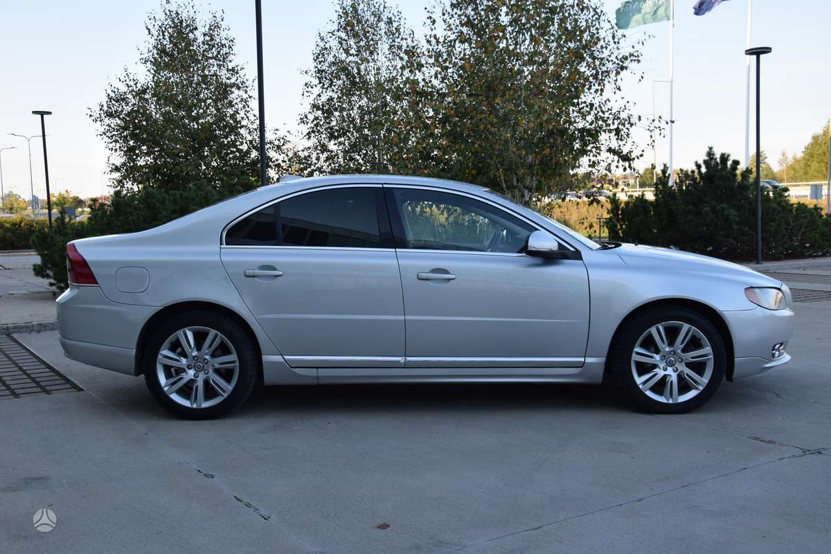 Volvo S80, 2.0 l., Седан