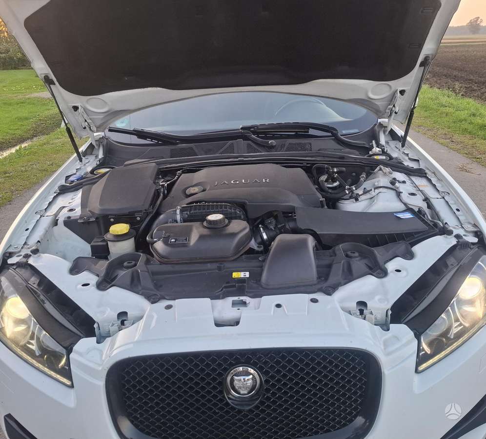 Jaguar XF, 3.0 l., Седан