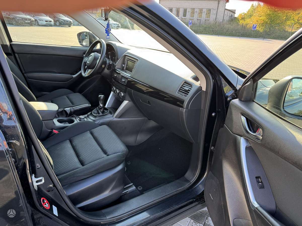 Mazda CX-5, 2.2 l., off-road / crossover