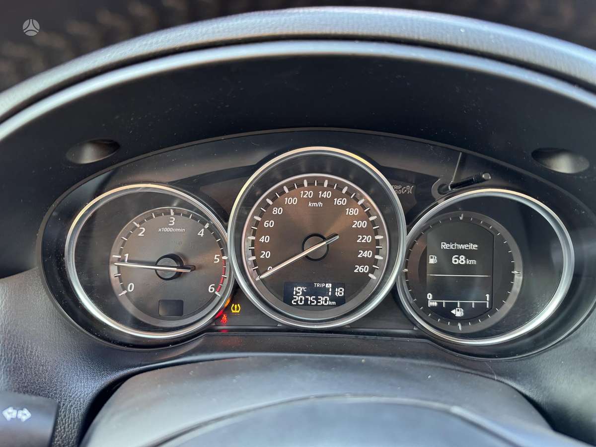 Mazda CX-5, 2.2 l., off-road / crossover