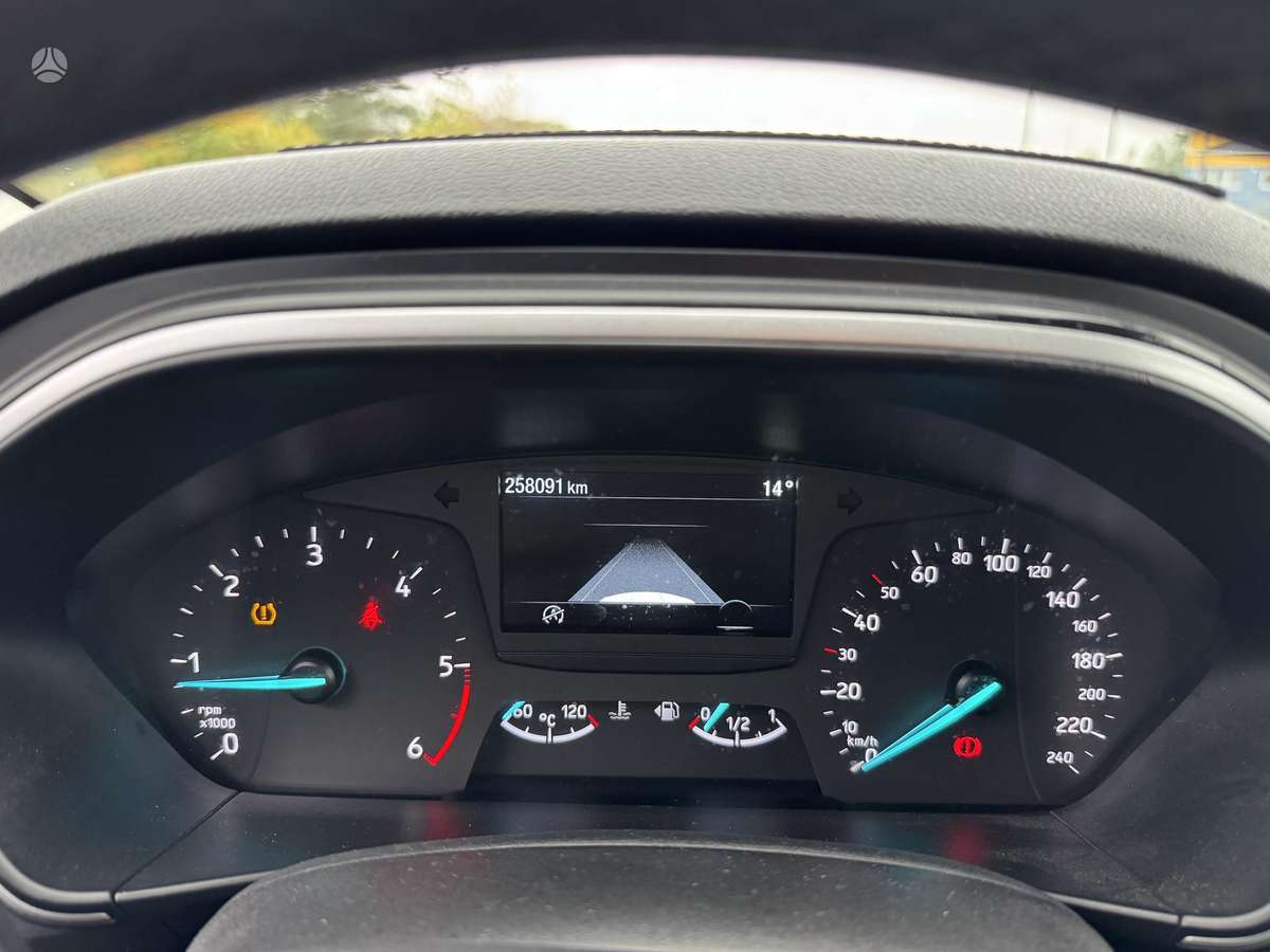 Ford Focus, 1.5 l., Хэтчбек