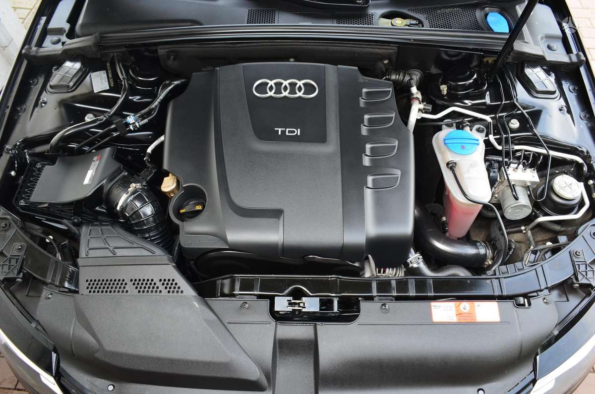 Audi Q5, 2.0 l., off-road / crossover