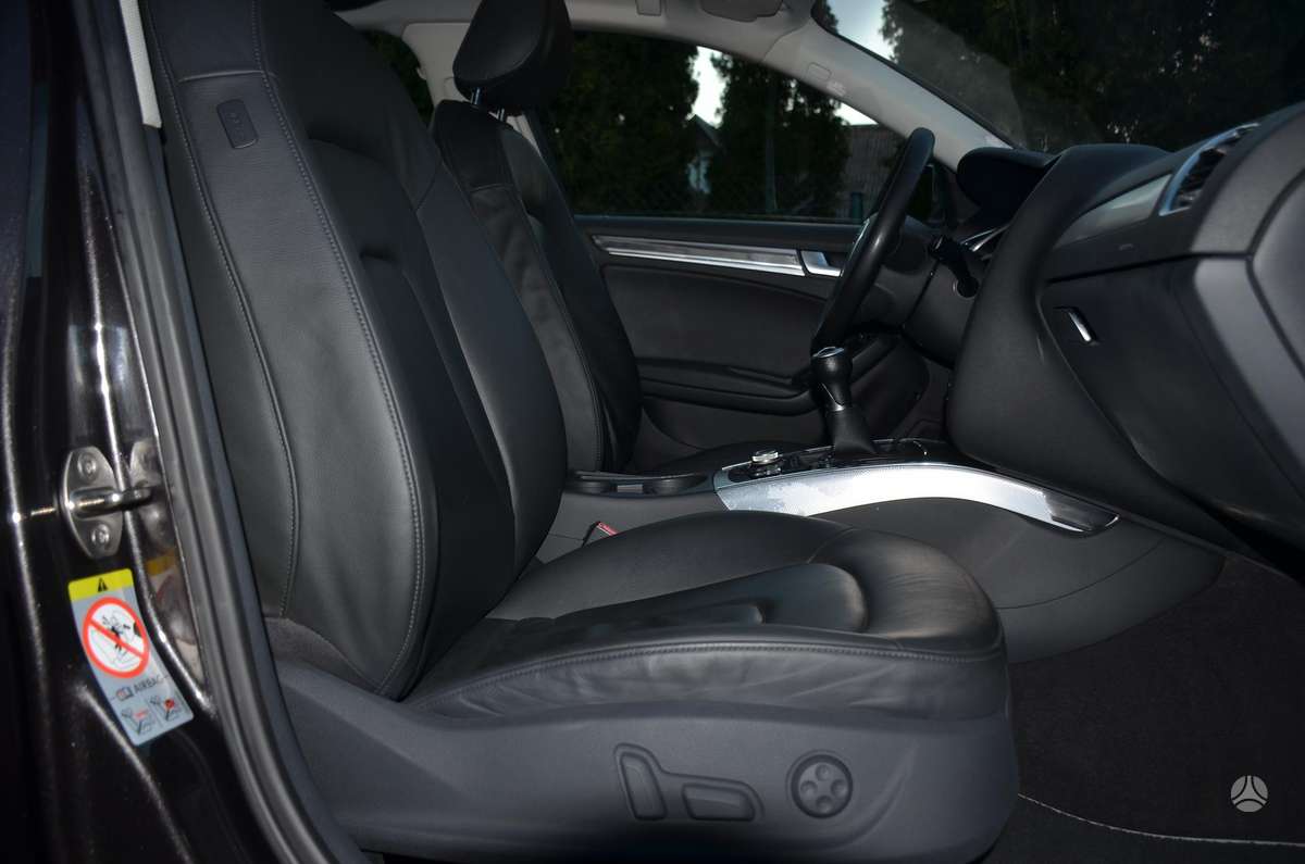 Audi Q5, 2.0 l., off-road / crossover