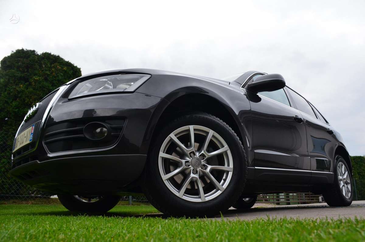 Audi Q5, 2.0 l., off-road / crossover