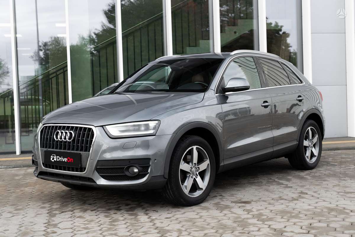 Audi Q3, 2.0 l., off-road / crossover