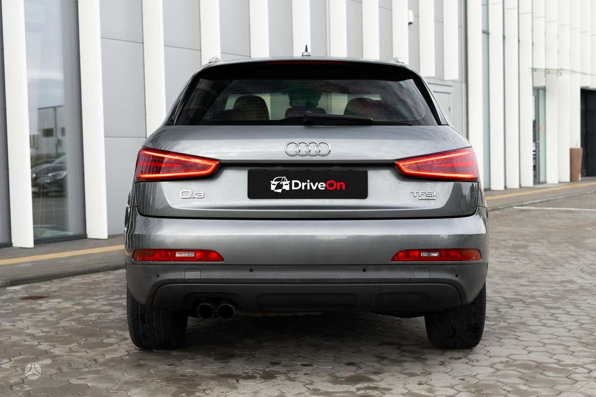 Audi Q3, 2.0 l., Внедорожник / Кроссовер