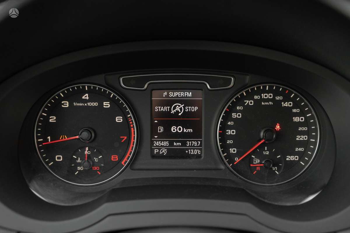 Audi Q3, 2.0 l., Внедорожник / Кроссовер