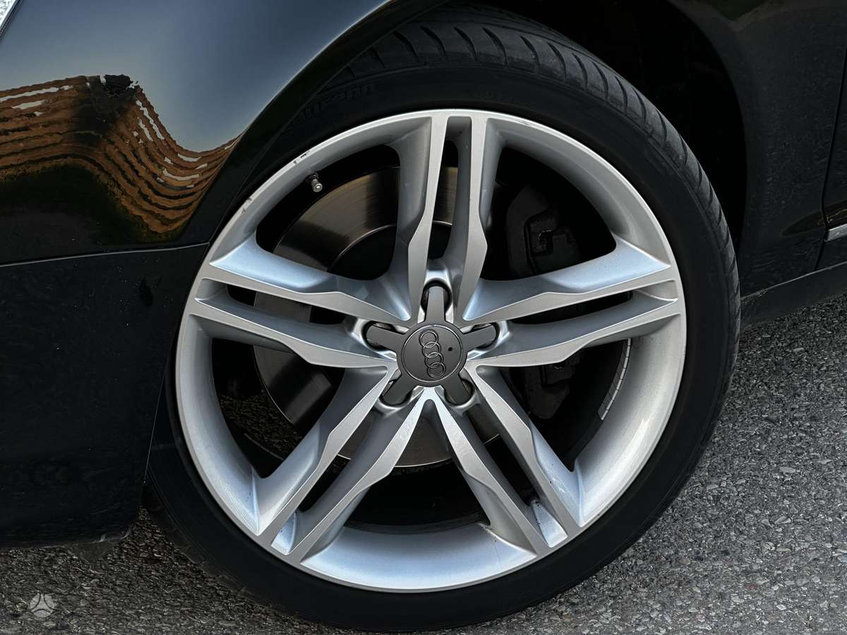 Audi A6, 3.0 l., Седан