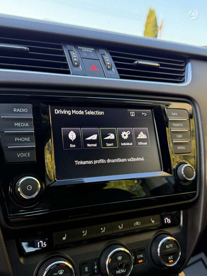 Skoda Octavia Scout, 2.0 l., Универсал