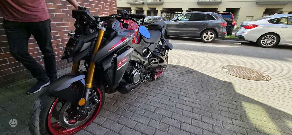 Suzuki GSX-S 1000cc, street / classic
