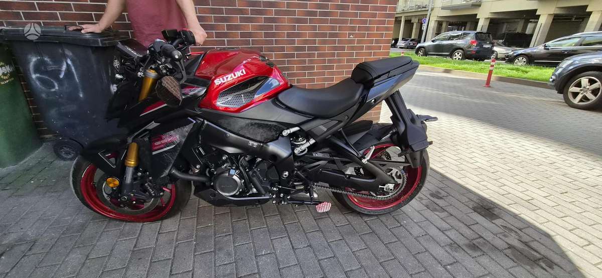 Suzuki GSX-S 1000cc, street / classic