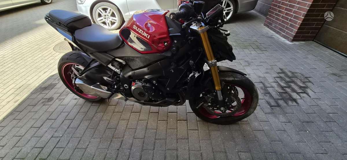 Suzuki GSX-S 1000cc, street / classic