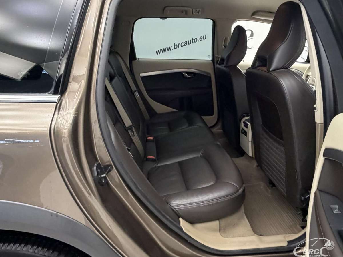 Volvo XC70, 2.4 l., wagon