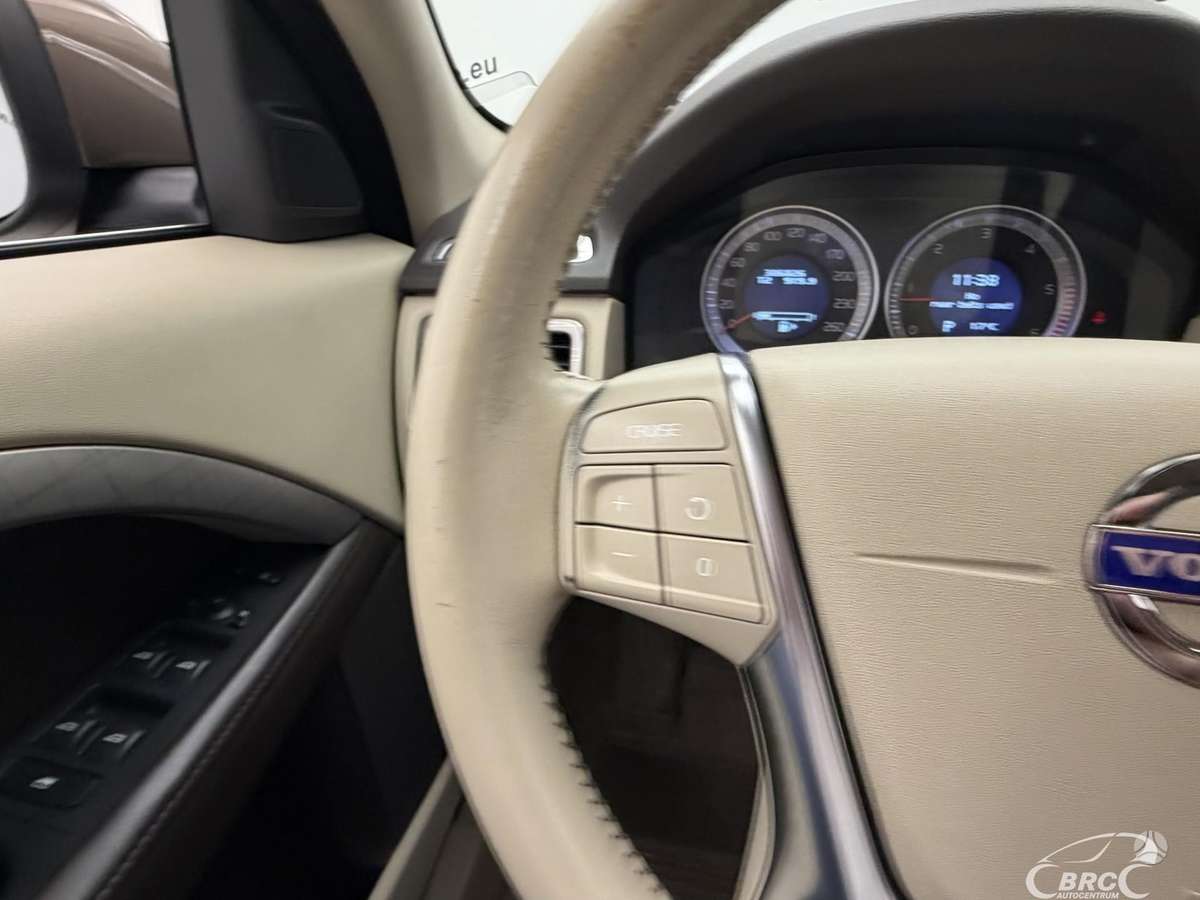 Volvo XC70, 2.4 l., wagon