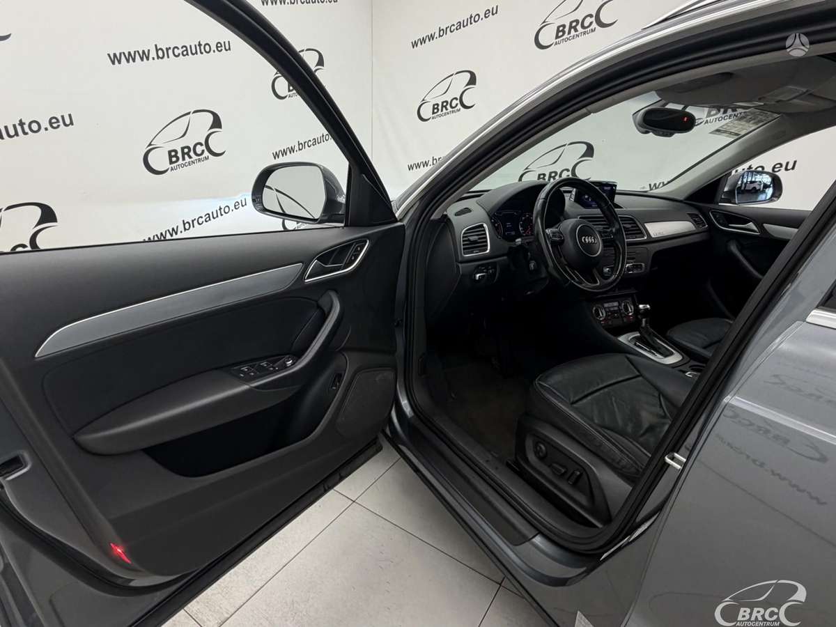 Audi Q3, 2.0 l., off-road / crossover