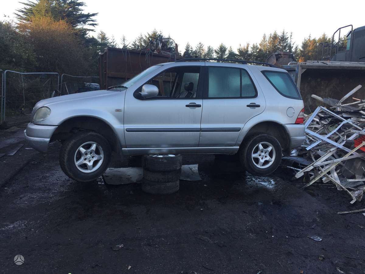 Mercedes-Benz ML270