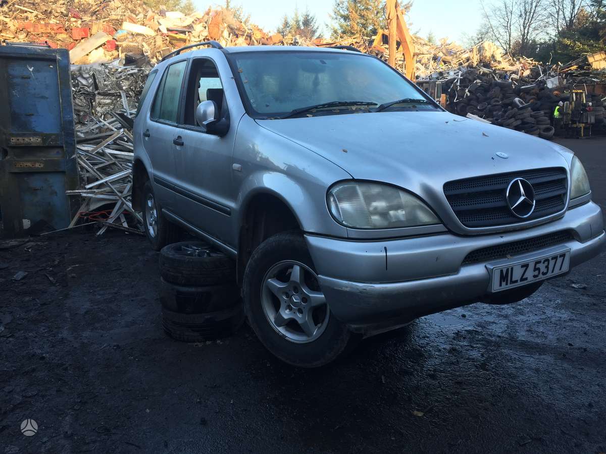 Mercedes-Benz ML270