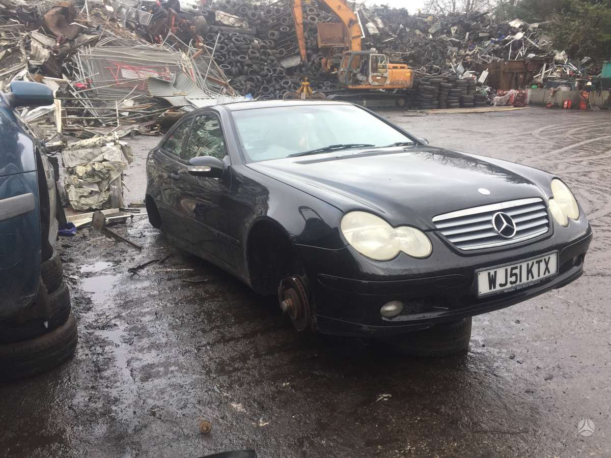 Mercedes-Benz C220