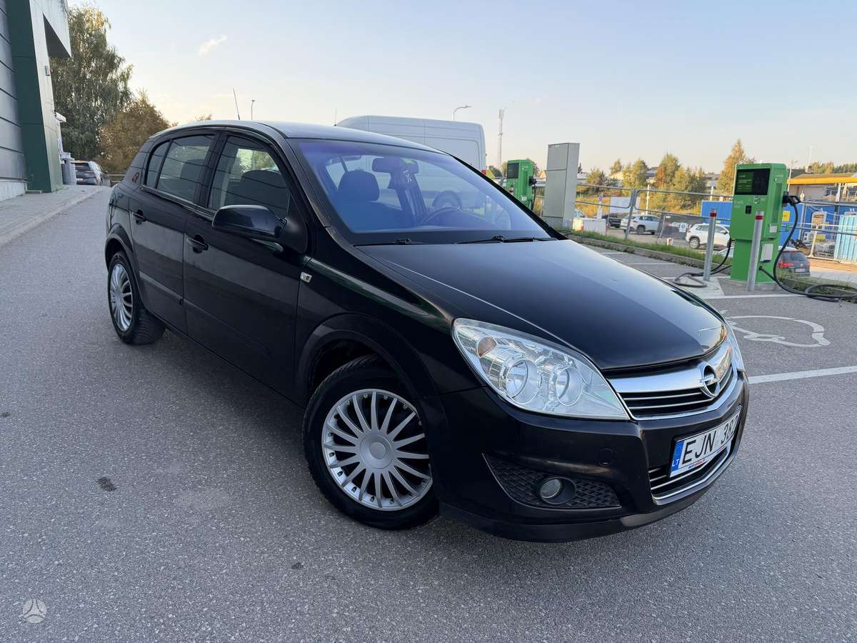 Opel Astra, 1.8 l., Хэтчбек