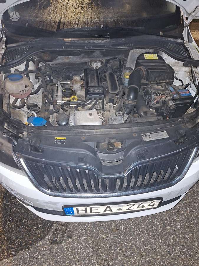 Skoda Rapid, 1.2 l., Хэтчбек