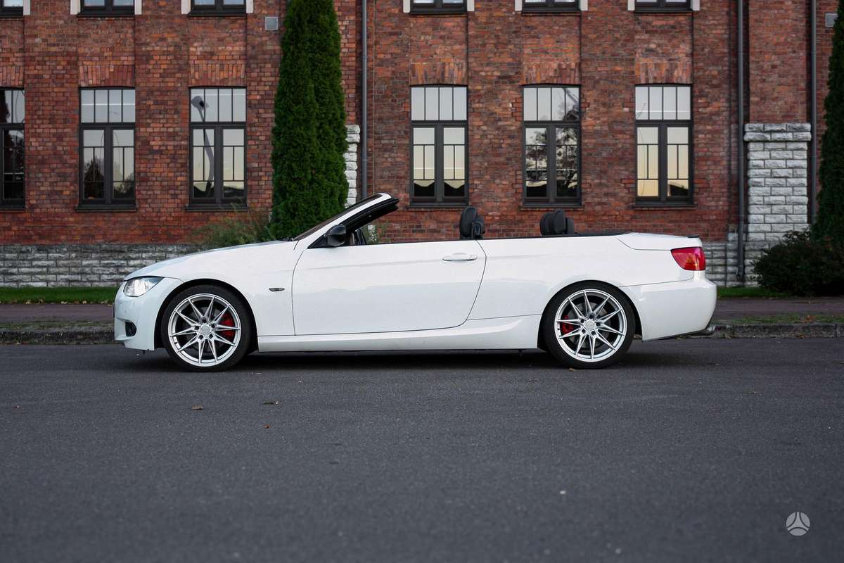 BMW 330, Кабриолет