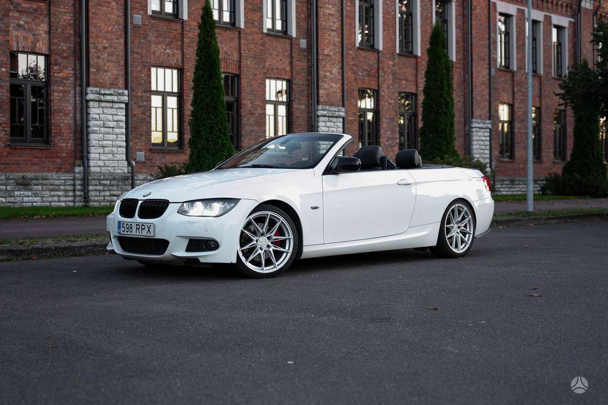 BMW 330, convertible