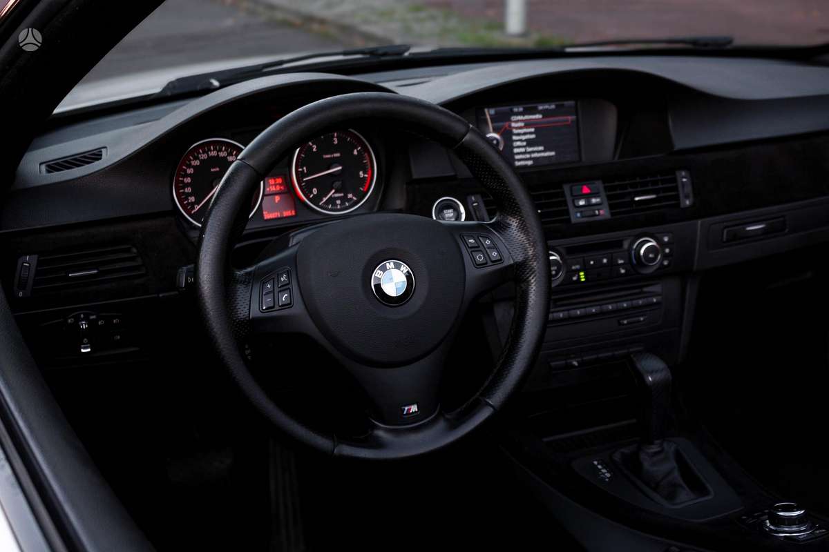 BMW 330, Кабриолет