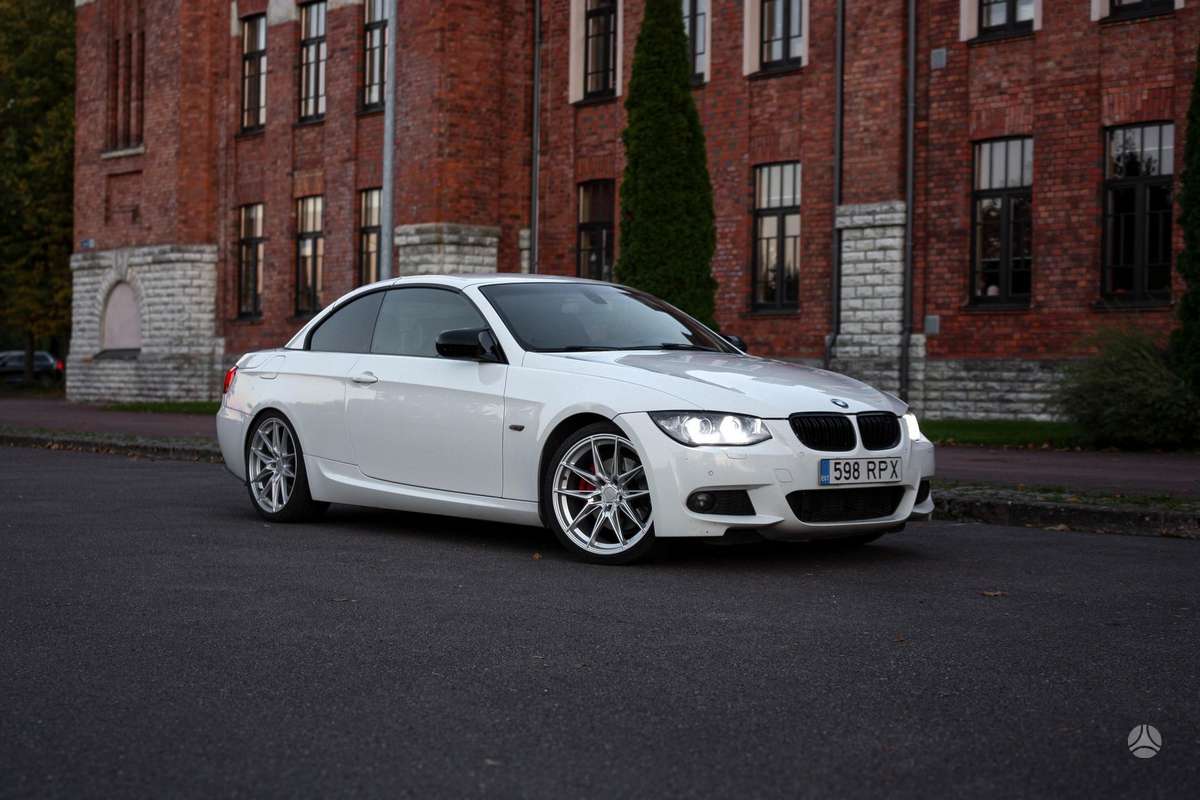 BMW 330, Кабриолет