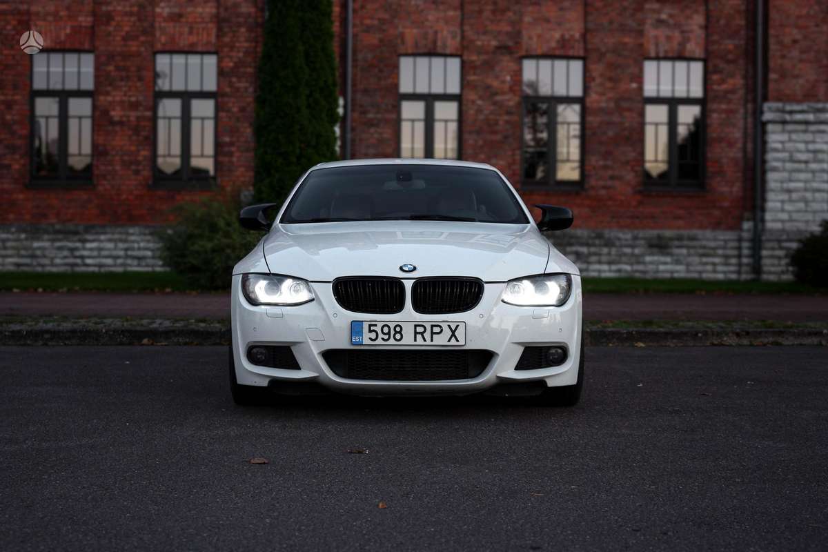 BMW 330, Кабриолет