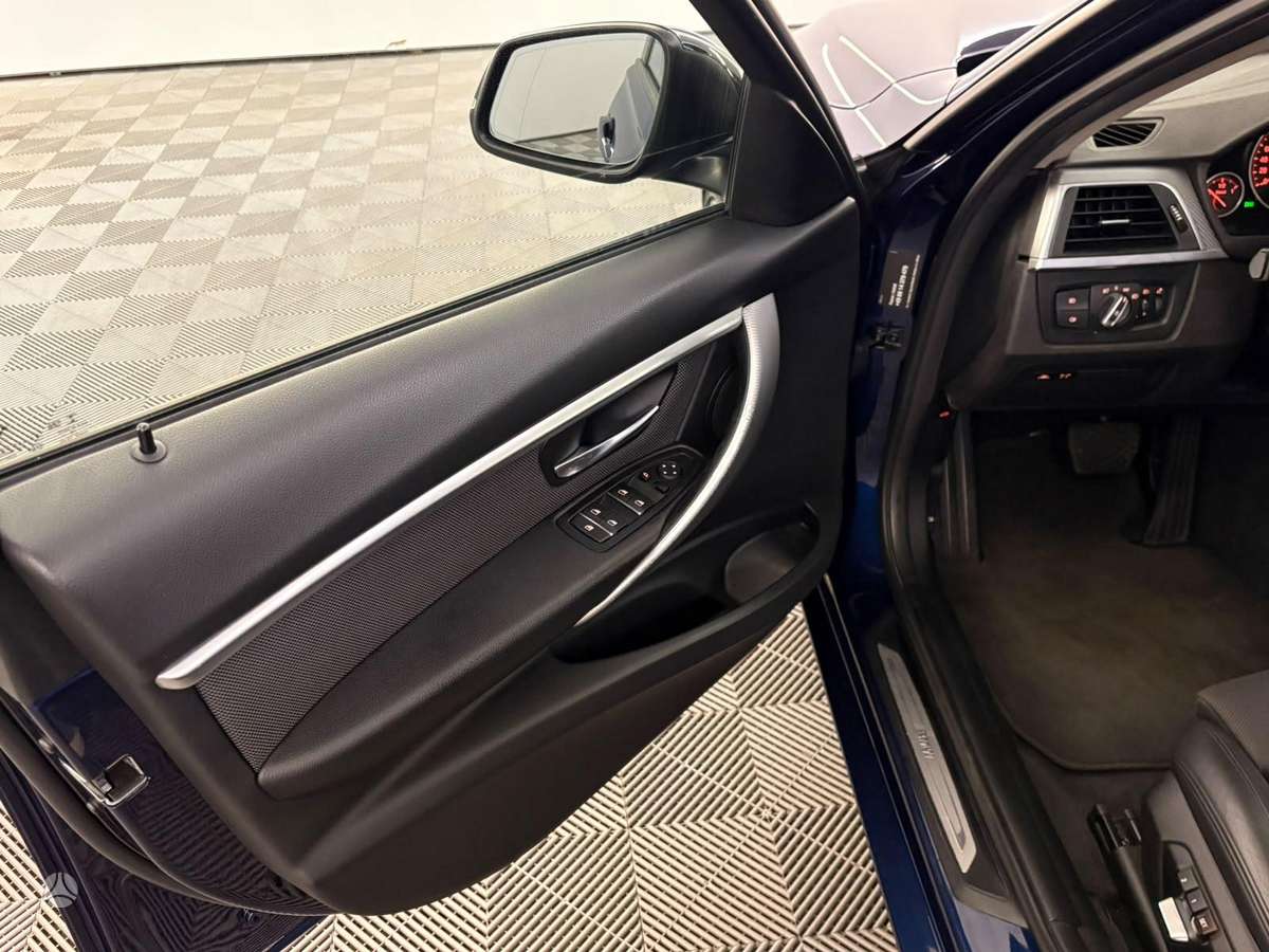 BMW 320, 2.0 l., wagon
