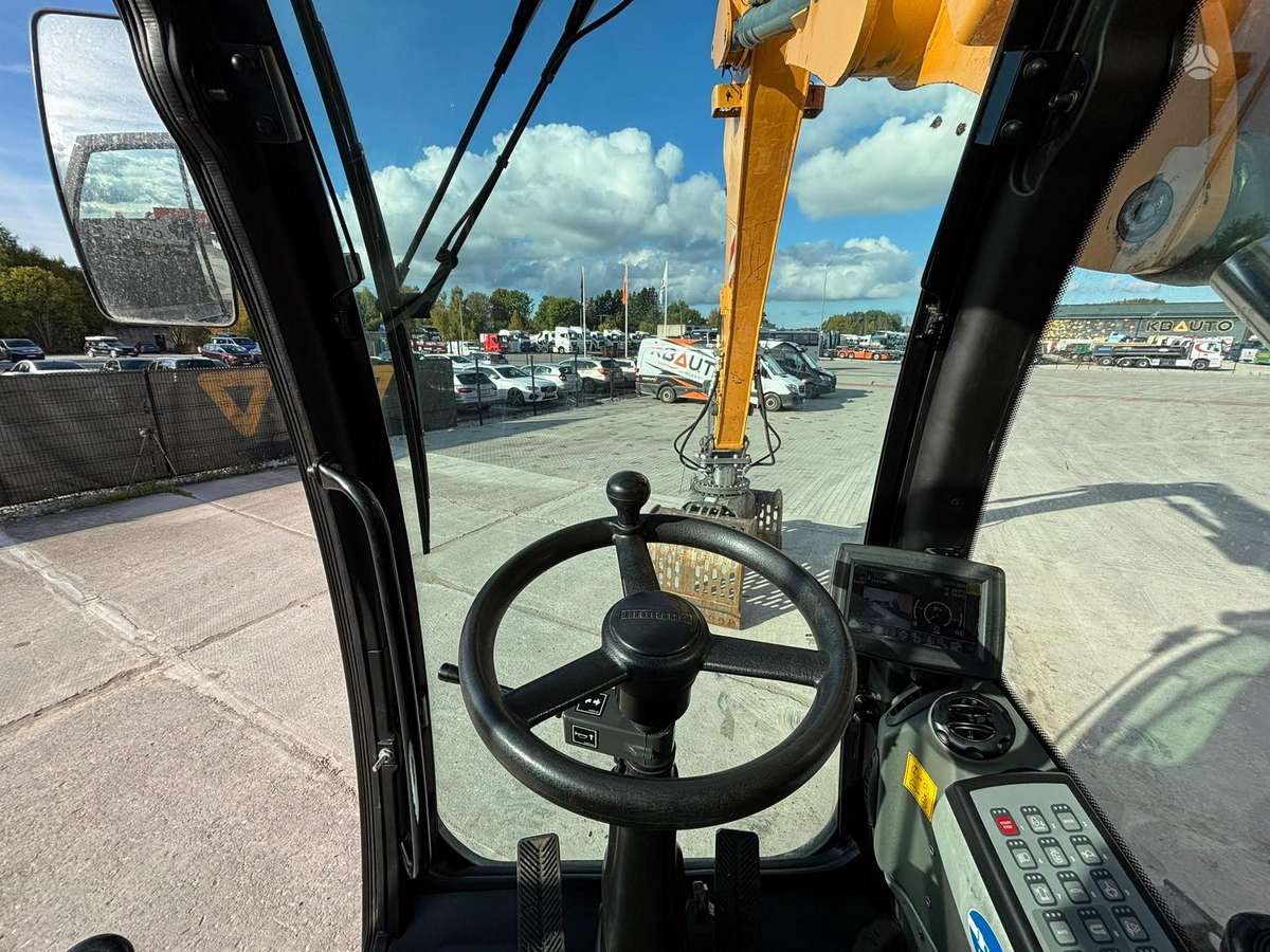 Liebherr L22M Litronic, экскаваторы