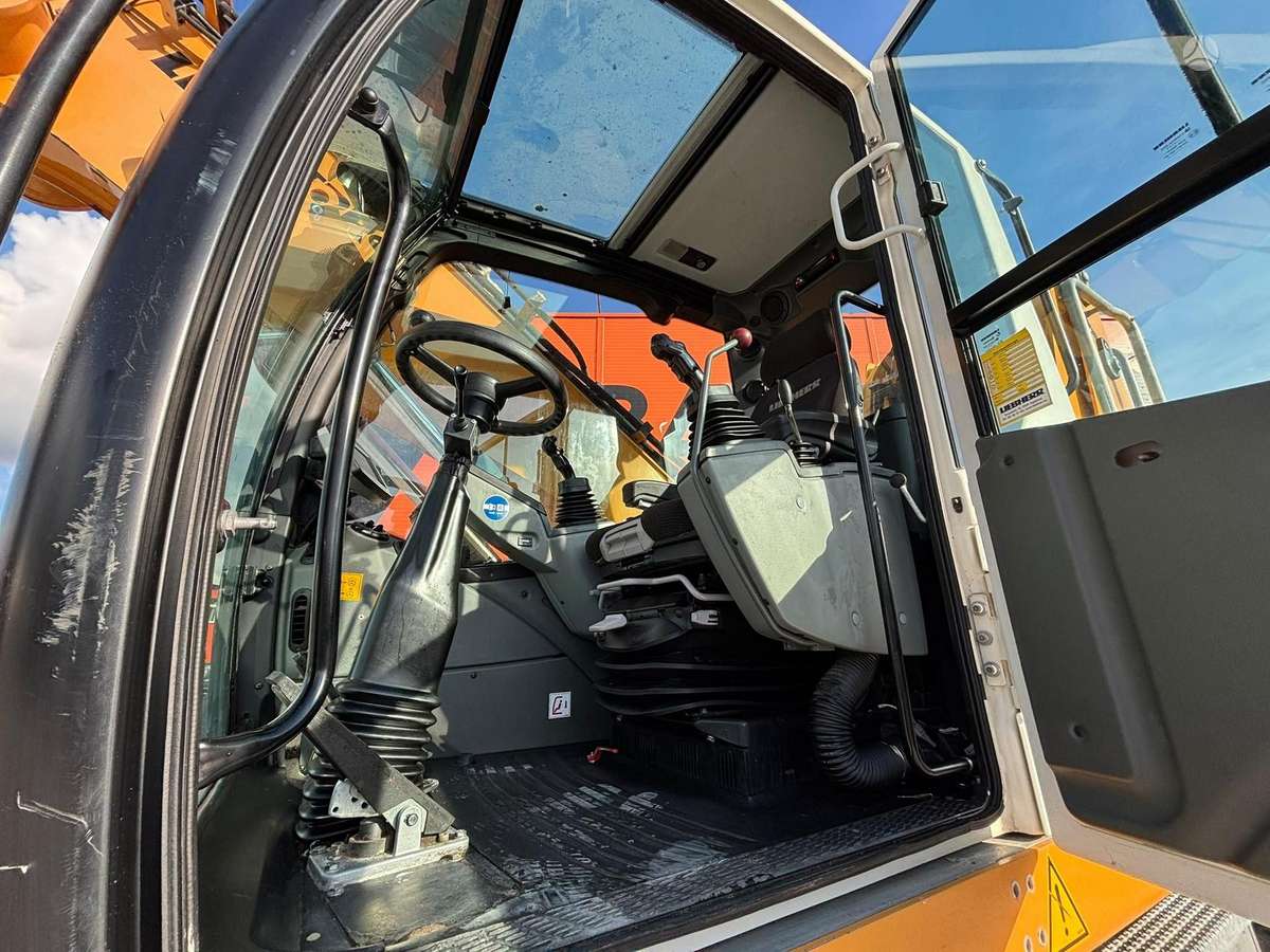 Liebherr L22M Litronic, экскаваторы