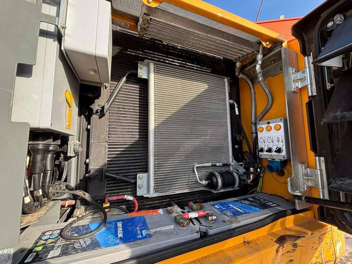 Liebherr L22M Litronic, экскаваторы