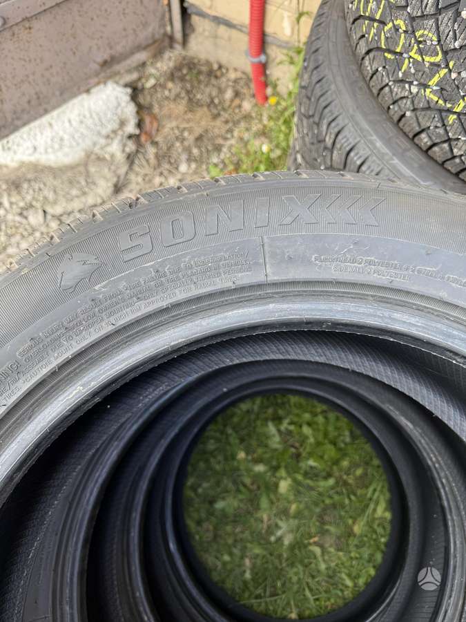 Sonix, winter 235/55 R19