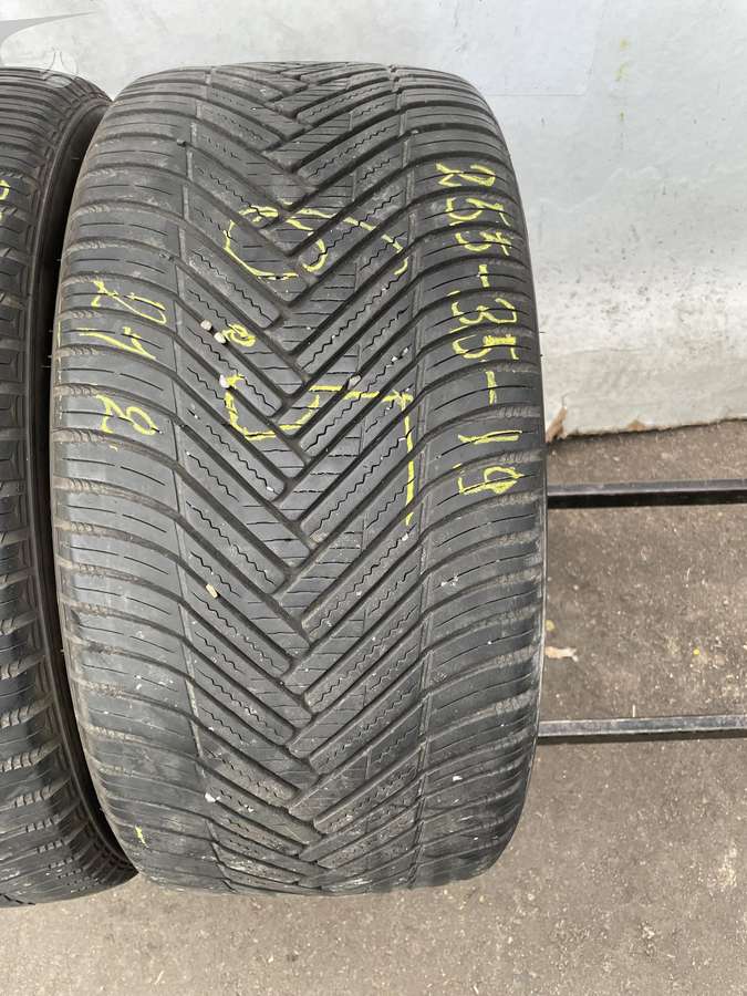 Hankook Kinergy 4S2, всесезонные 255/35 R19