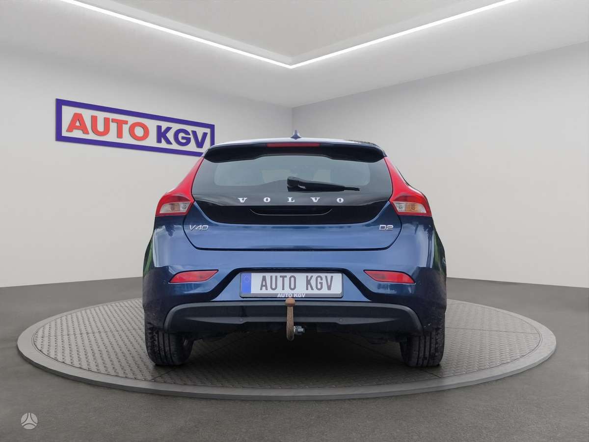 Volvo V40, 2.0 l., hatchback
