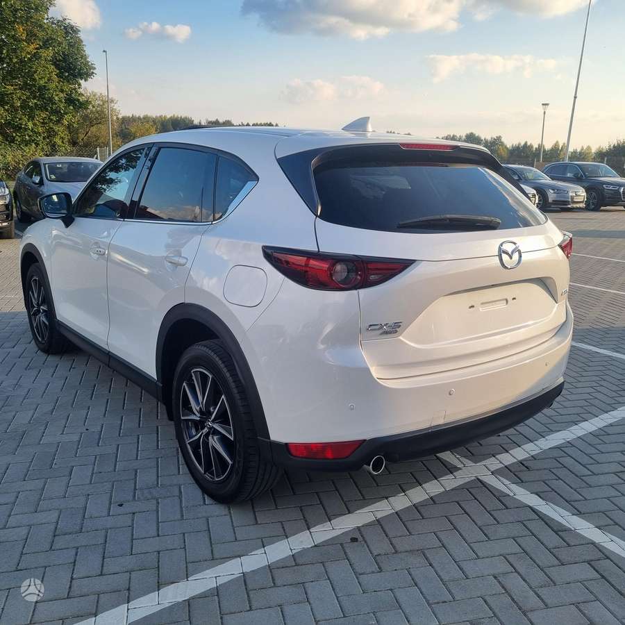 Mazda CX-5, 2.2 l., off-road / crossover