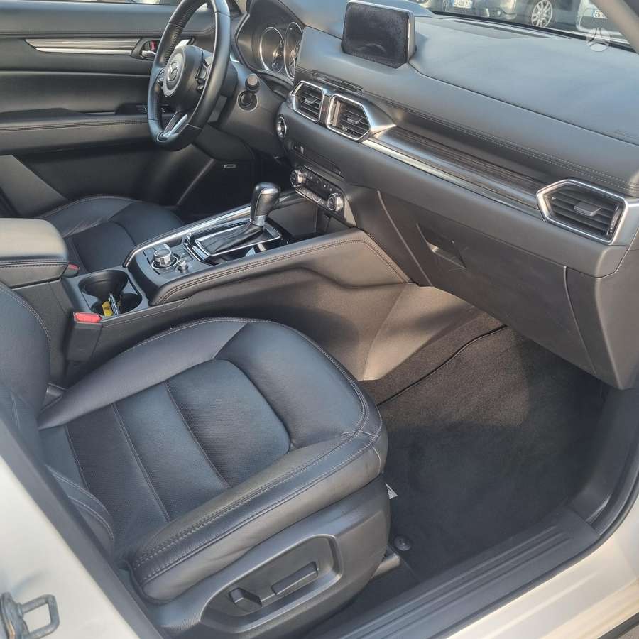 Mazda CX-5, 2.2 l., off-road / crossover