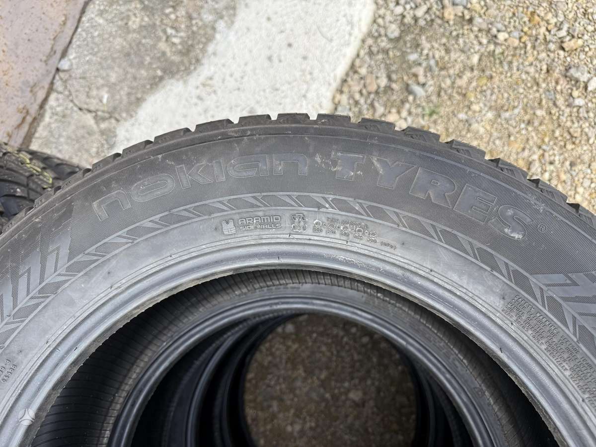 Nokian, зимние 235/60 R18