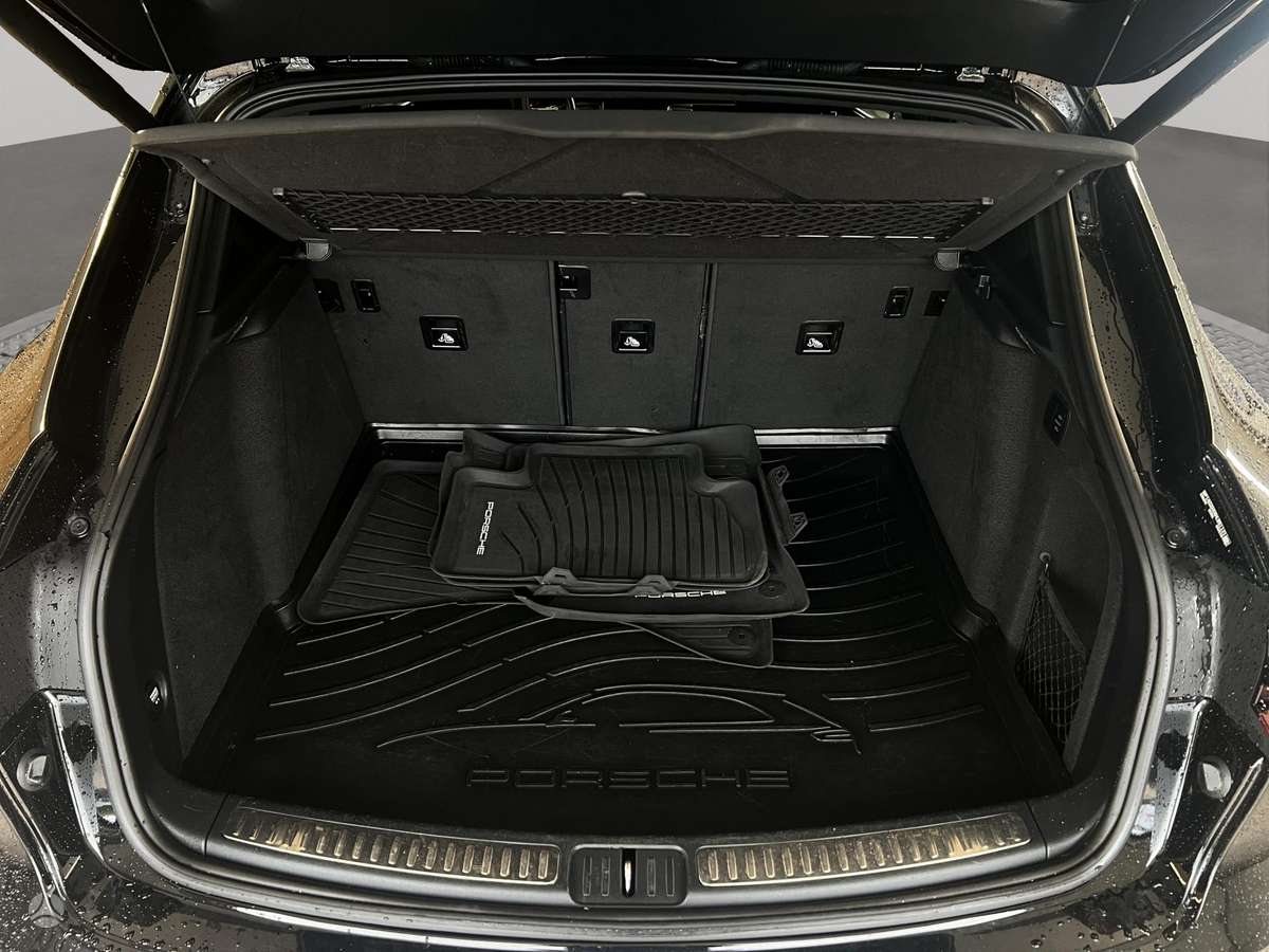 Porsche Macan, 3.0 l., off-road / crossover