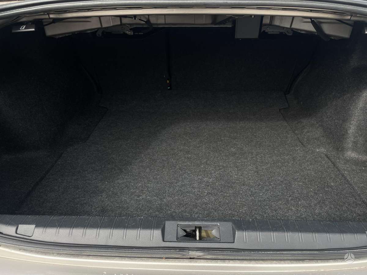 Subaru Legacy, 2.5 l., Седан