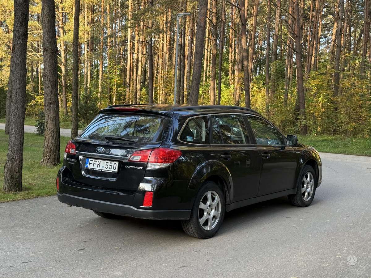 Subaru Outback, 2.5 l., mpv / minivan